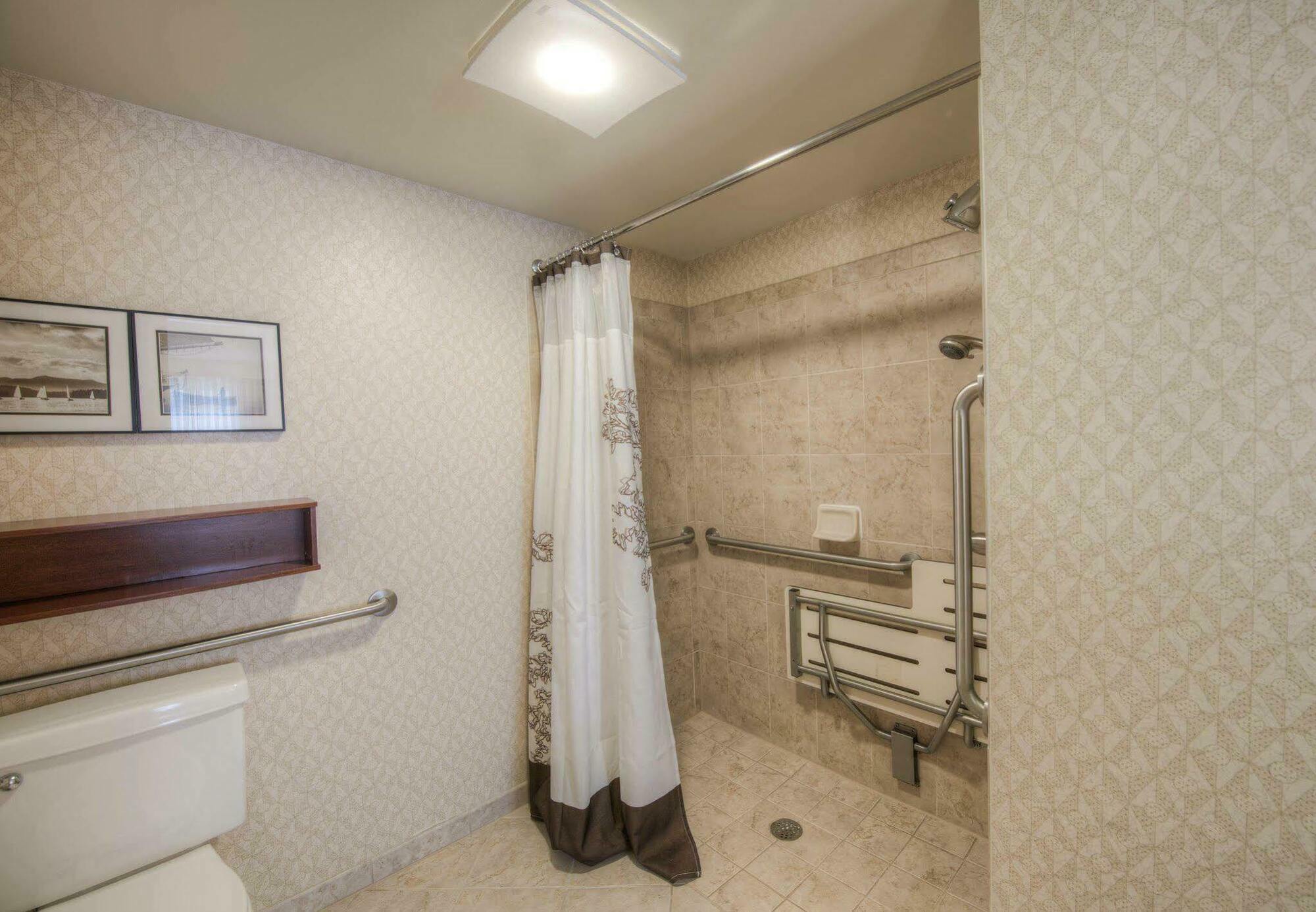 Hotel By Marriott