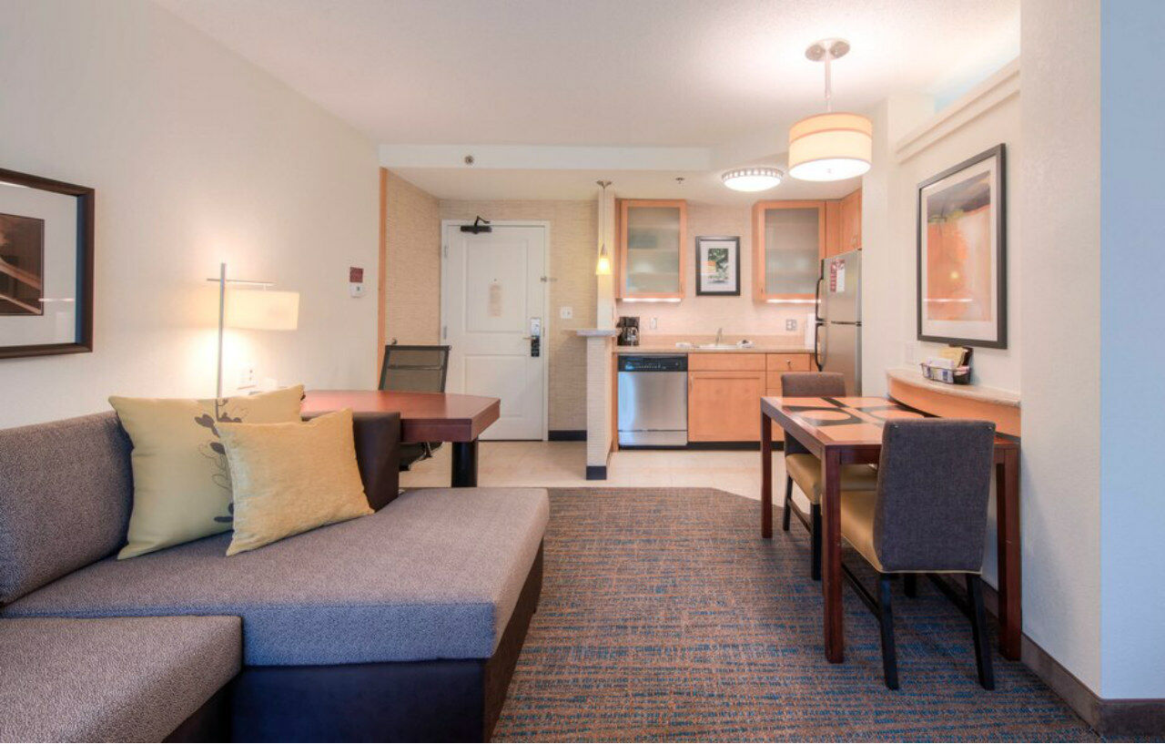 Hotel By Marriott 3*
